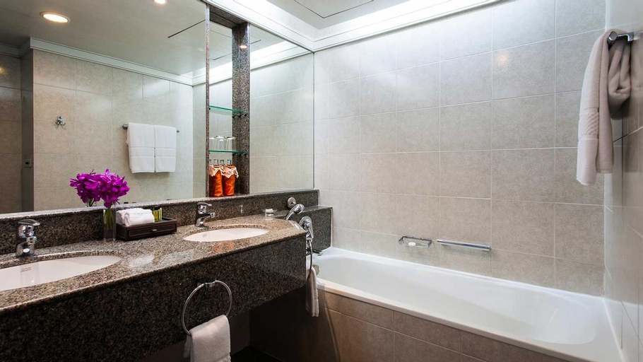 Bathroom 17