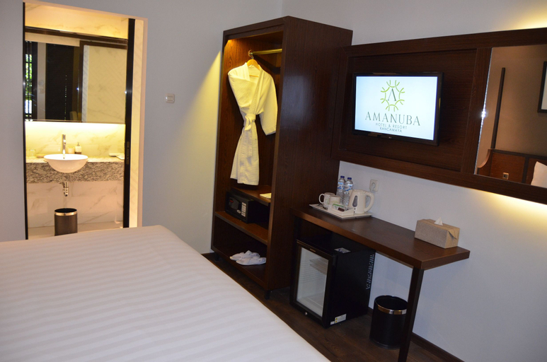 Bedroom 24