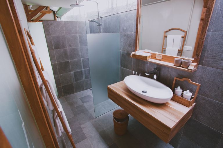 Bathroom 6
