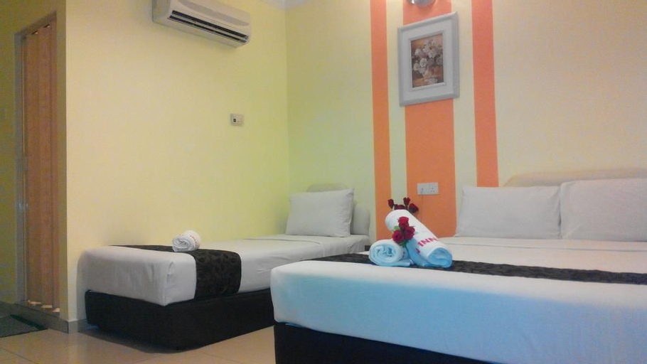 Sun Inns Hotel Kuala Selangor - Tap to explore photos