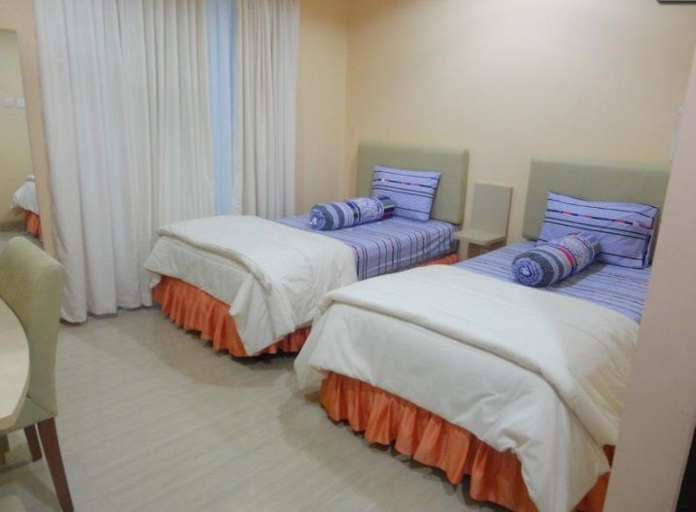 Bedroom 3, Divachk Hotel, Manado