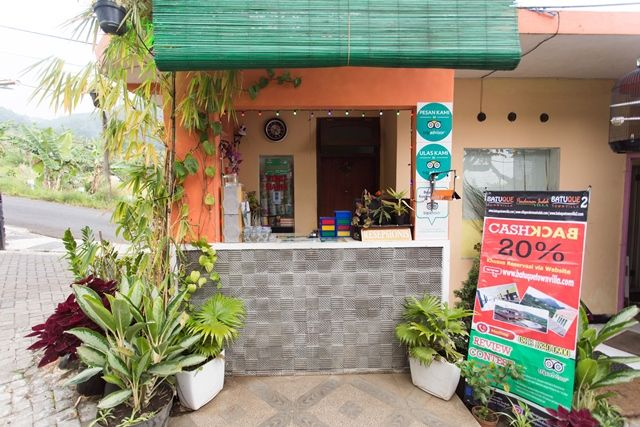 Exterior & Views 2, Villa Panderman Indah, Malang