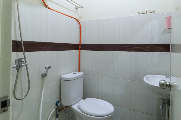 Bathroom 17