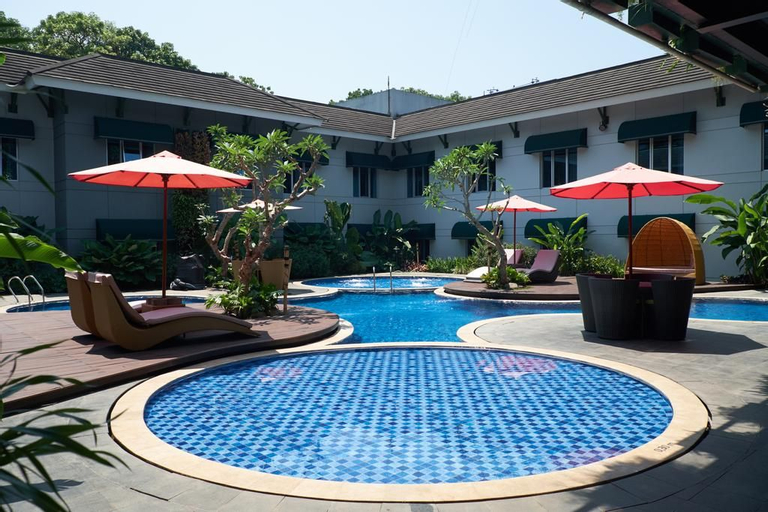 Patra Comfort Bandung, Bandung