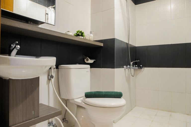 Bathroom 13