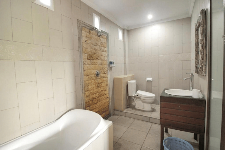 Bathroom 7