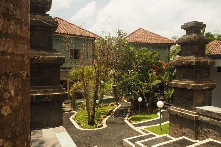 Exterior & Views 7