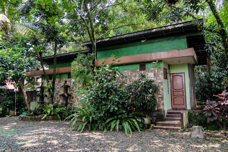 Exterior & Views 8