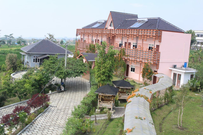 Tulip Guest House Kota Batu, Malang