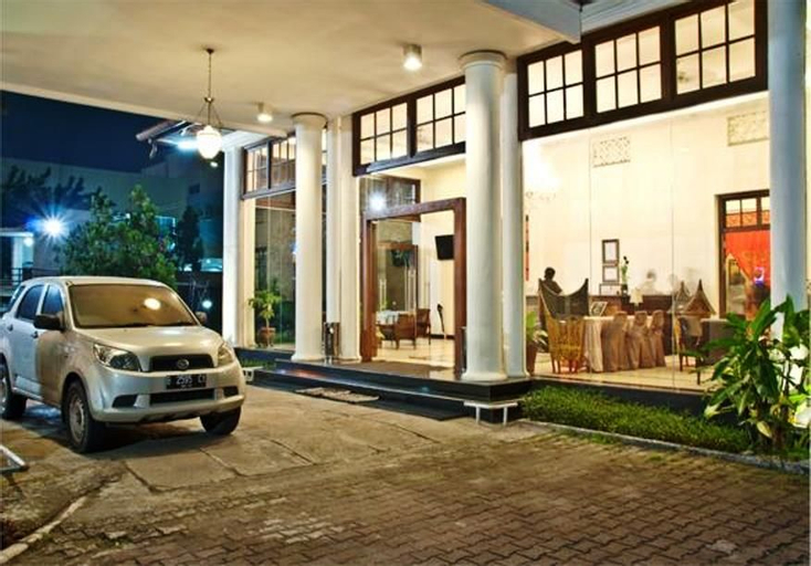 Public Area 9
