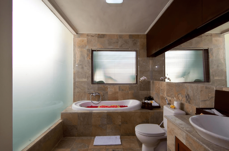 Bathroom 13
