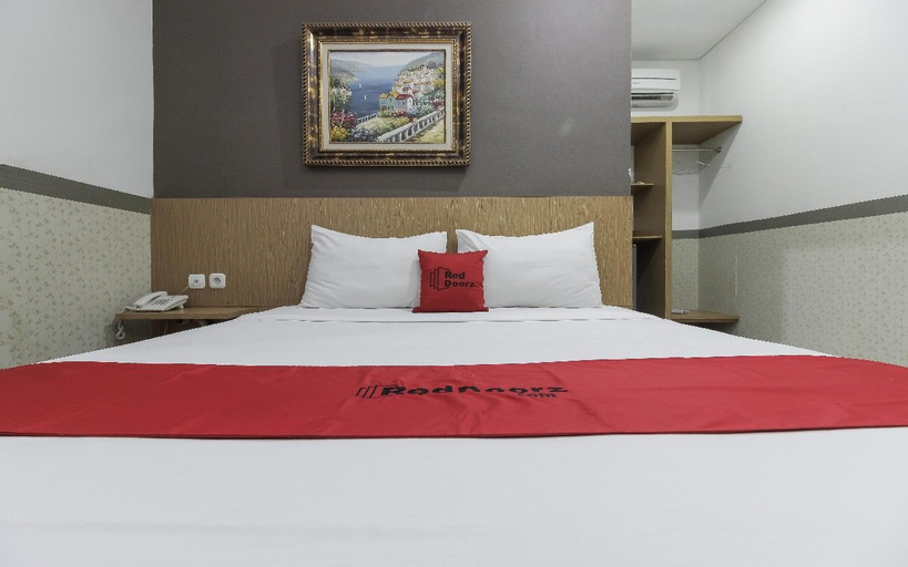 RedDoorz Plus @ Tuparev Cirebon, Cirebon