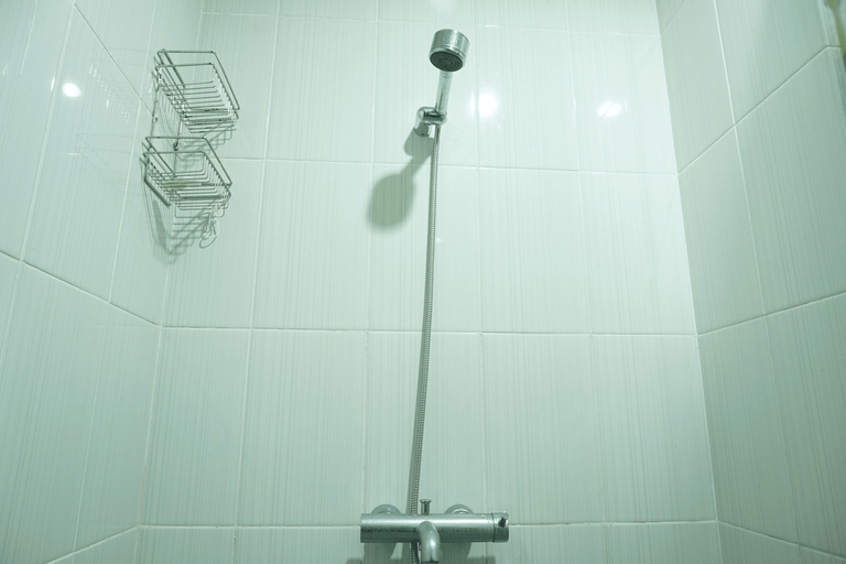 Bathroom 10