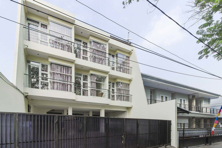 Exterior & Views 2, RedDoorz near Pancoran, South Jakarta