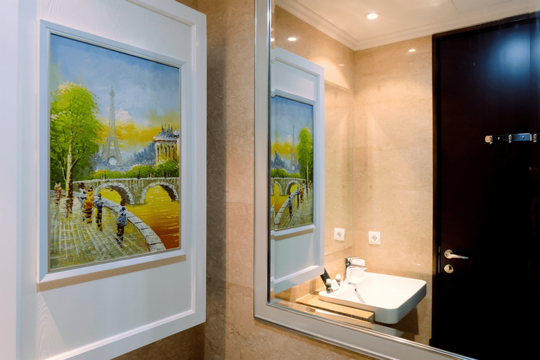 Bathroom 8