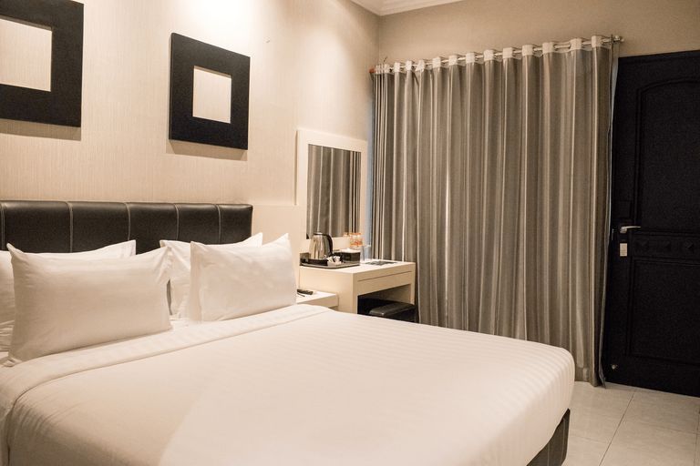 Bedroom 9