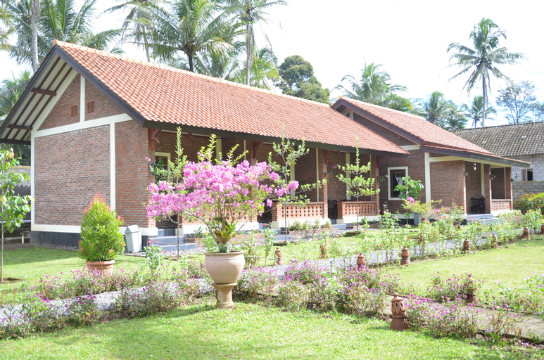Rumah Catra Guest House & Resto, Magelang