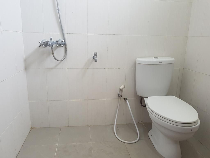 Bathroom 3, Hotel Pelangi Kupang, Kupang