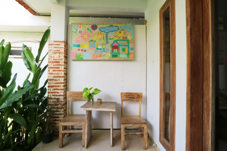 The Wina Guesthouse 2 - Tap to explore photos
