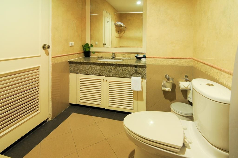 Bathroom 21