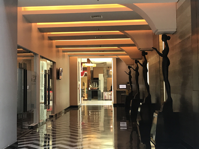Mercure Surabaya, Surabaya