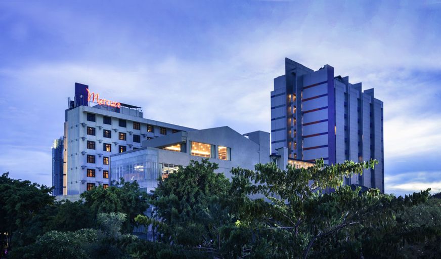 Mercure Surabaya, Surabaya