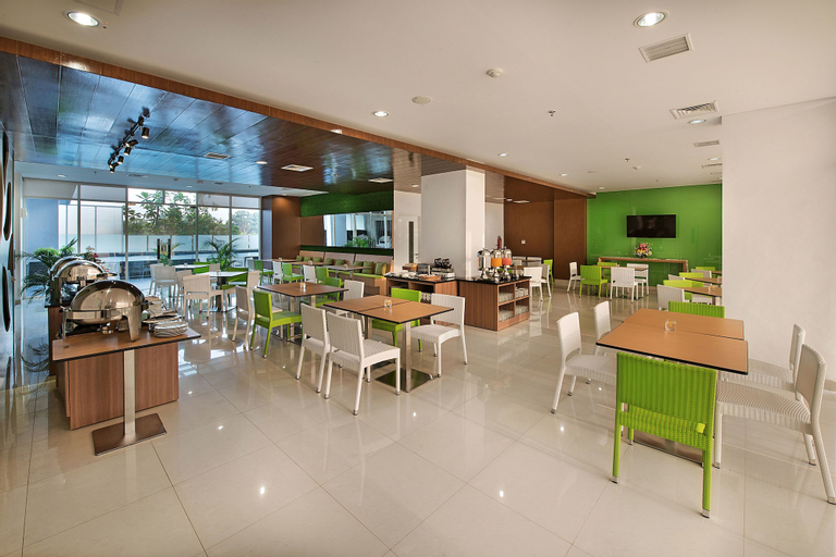 Whiz Prime Hotel Pajajaran Bogor, Bogor