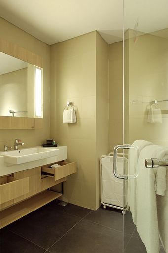 Ra Premiere Simatupang, Jakarta Selatan