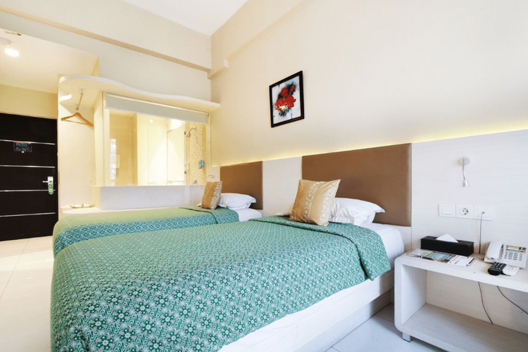 Dewarna Hotel & Convention Room Type - Executive twin