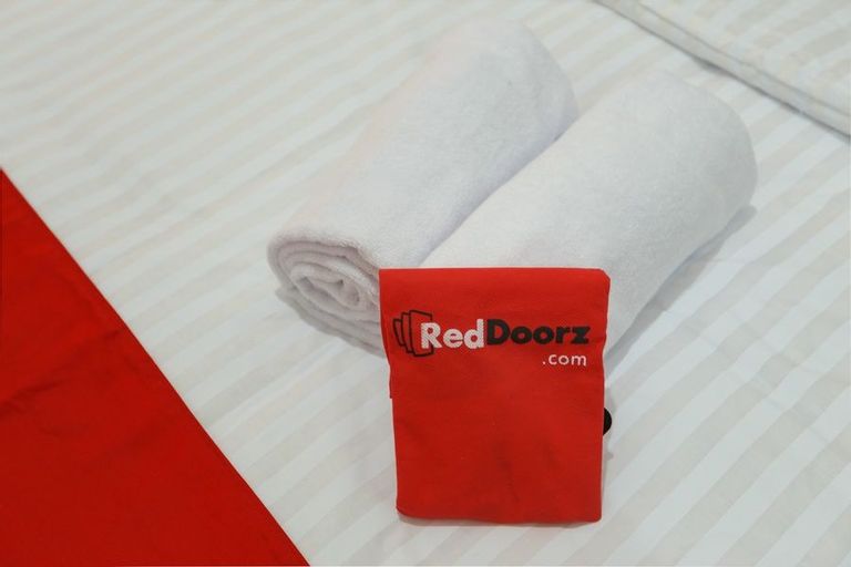 RedDoorz Plus @ Danau Sunter Utara, North Jakarta