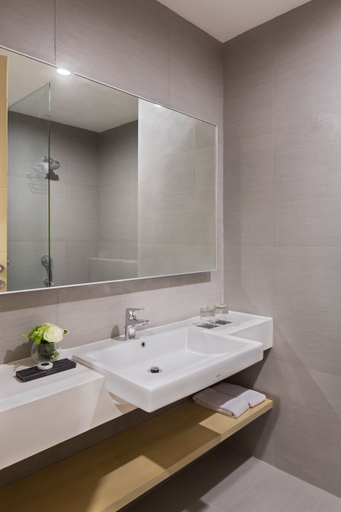 Bathroom 5, Ayaka Suites, South Jakarta