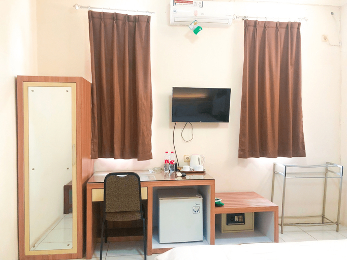 Hotel Permata Majenang - Tap to explore photos