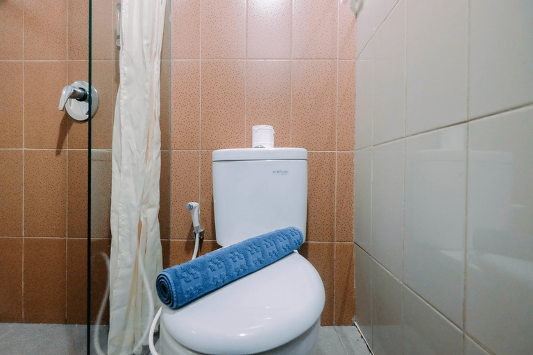 Bathroom 15