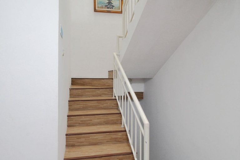 Public Area 16