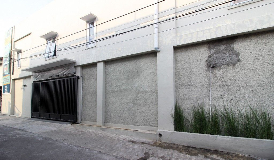 Exterior & Views 2, RedDoorz Plus near UPN Jogjakarta 2, Sleman
