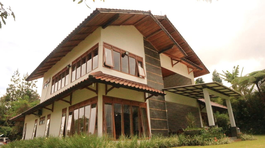 Others 5, Mulberry Cottage, Bandung