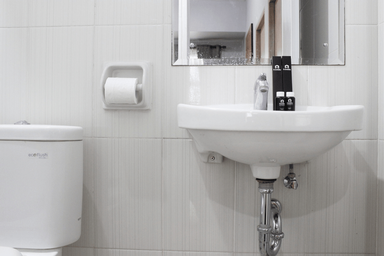 Bathroom 11