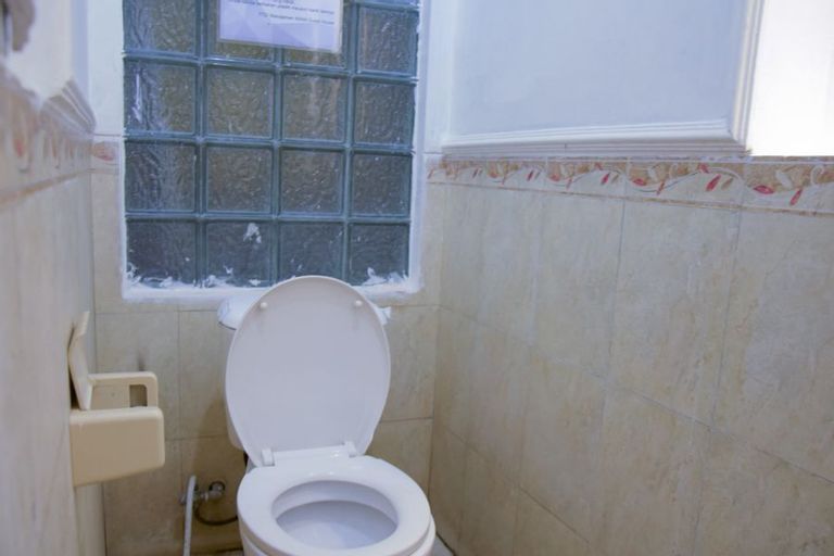Bathroom 7