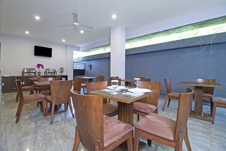 Others 3, RedDoorz Plus near ITC Fatmawati, South Jakarta