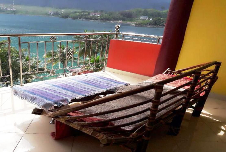 Others 5, Penginapan Mafir, Samosir