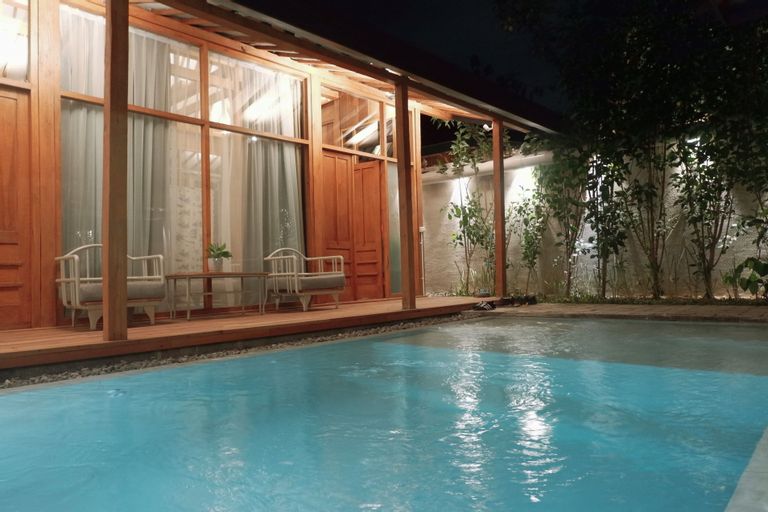 Swimming Pool 1