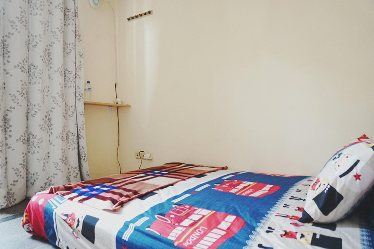 Green Surabaya Homey Room Type - Backpacker Room