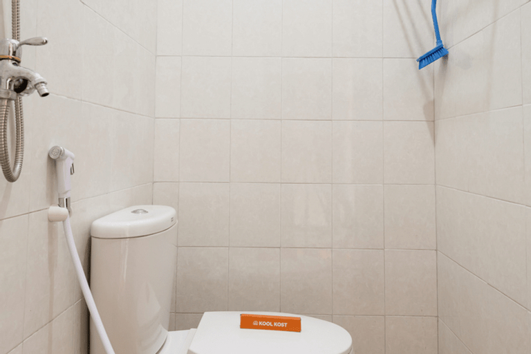 Bathroom 9