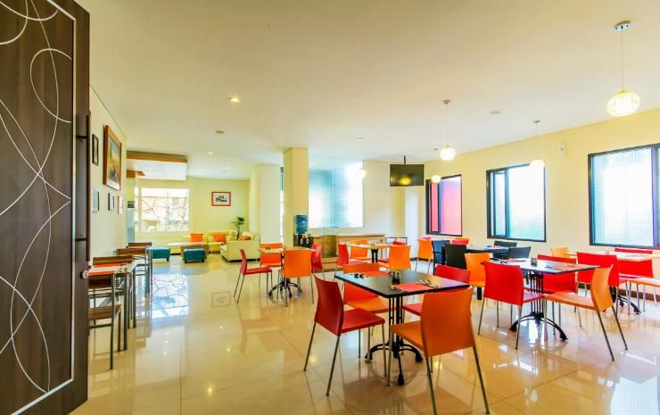 De Sofia Dago, Bandung