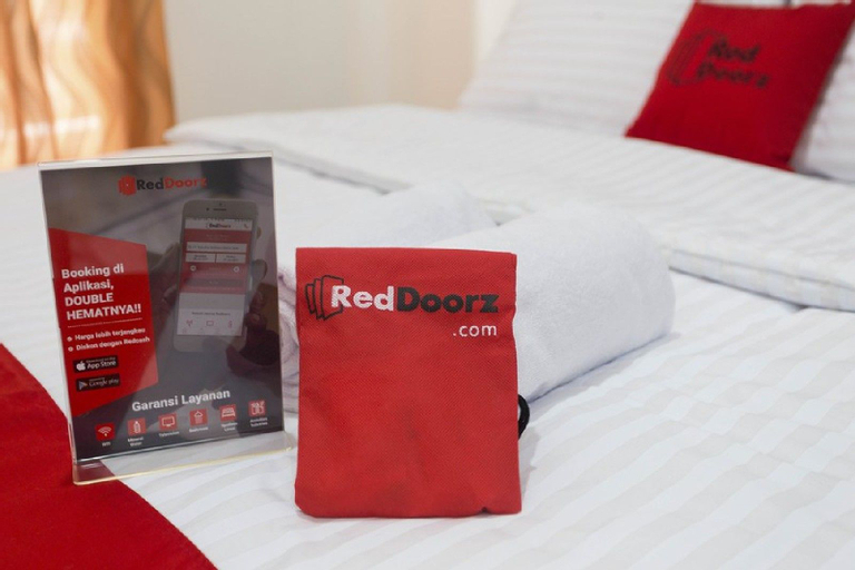 RedDoorz Plus @ Boulevard Residence BSD, South Tangerang
