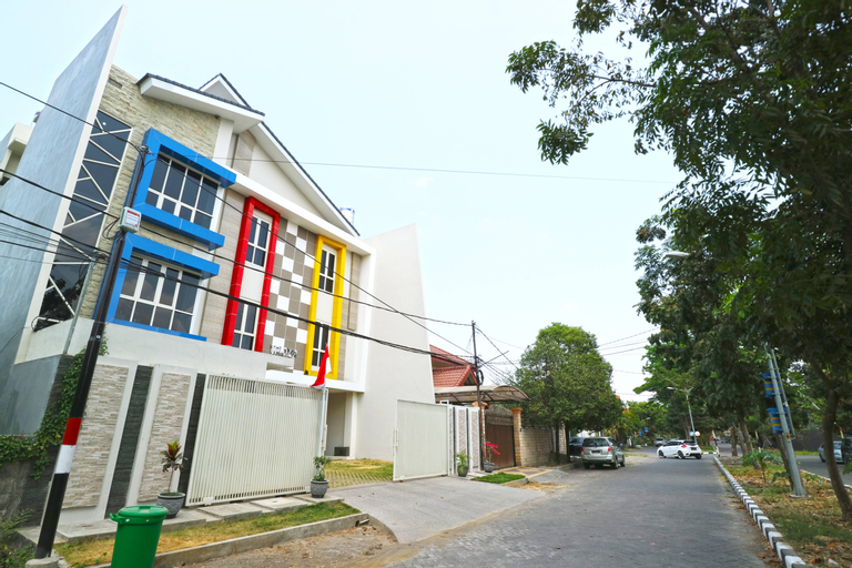 Velozip Homestay, Surabaya