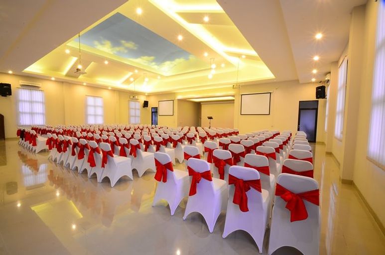 Queen City Hotel Banjarmasin ( A HARBOUR SIDE HOTEL ), Banjarmasin