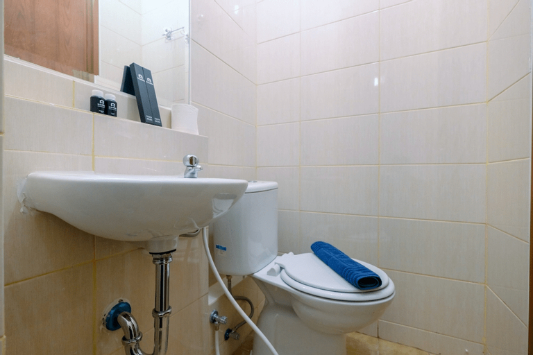 Bathroom 18