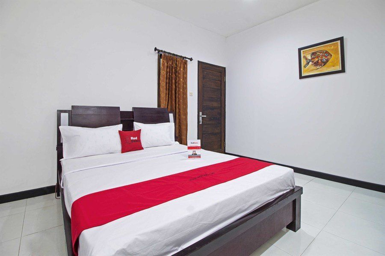 Bedroom, RedDoorz Plus near ITC Fatmawati, South Jakarta