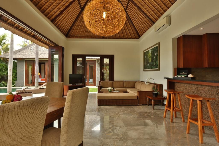 Dining Room 13